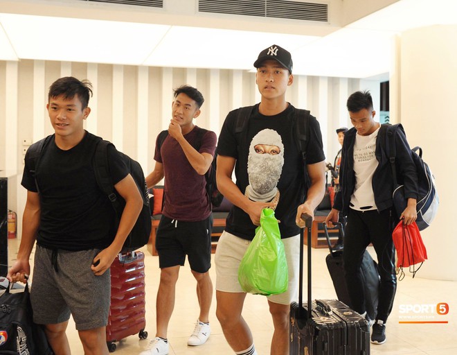 T&acirc;n binh U23 Việt Nam hội qu&acirc;n, điều trăn trở nhất l&agrave; m&igrave;nh sẽ ở với ai? - Ảnh 4.