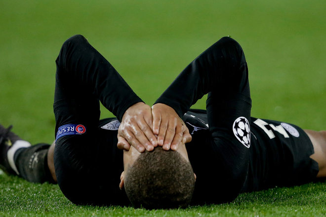 Neymar bàng hoàng, dàn sao PSG suy sụp sau thất bại không tưởng trước M.U - Ảnh 5.