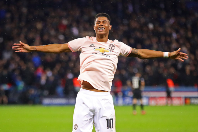 Cái xoa đầu của người hùng Rashford dành cho Mbappe và câu hỏi: Tiền nhiều để làm gì, hỡi PSG? - Ảnh 3.