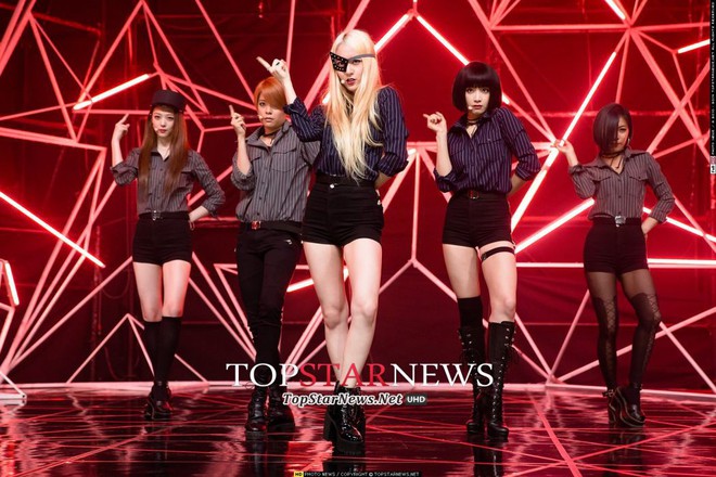 Kh&ocirc;ng phải BLACKPINK, đ&acirc;y mới l&agrave; những nh&oacute;m nhạc c&oacute; c&ocirc;ng &ldquo;khai ph&aacute;&rdquo; h&igrave;nh tượng girlcrush ng&ugrave;n ngụt sức h&uacute;t - Ảnh 6.