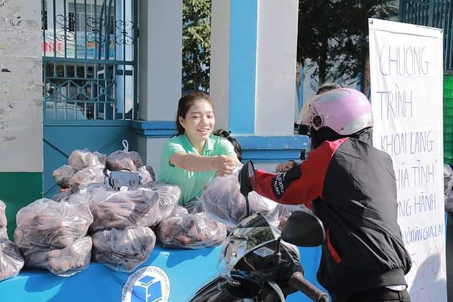 Sinh viên thực phẩm “giải cứu” hơn 10 tấn khoai lang - Ảnh 2.
