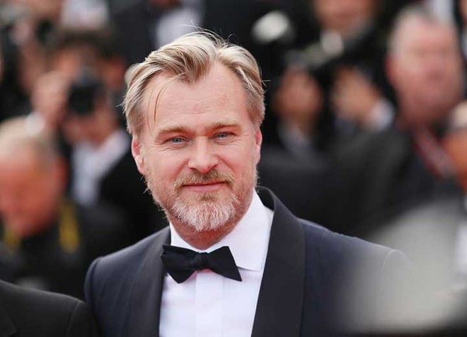 Đạo diễn trứ danh Christopher Nolan chơi lớn khi trộn đủ thể loại phim vào bom tấn tiếp theo - Ảnh 1.