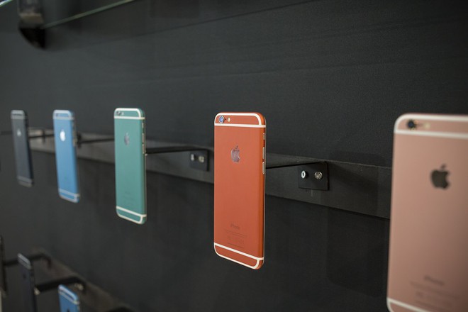 Đ&acirc;y l&agrave; nơi b&aacute;n iPhone t&acirc;n trang rẻ v&agrave; đẹp hơn cả h&agrave;ng Apple - Ảnh 1.