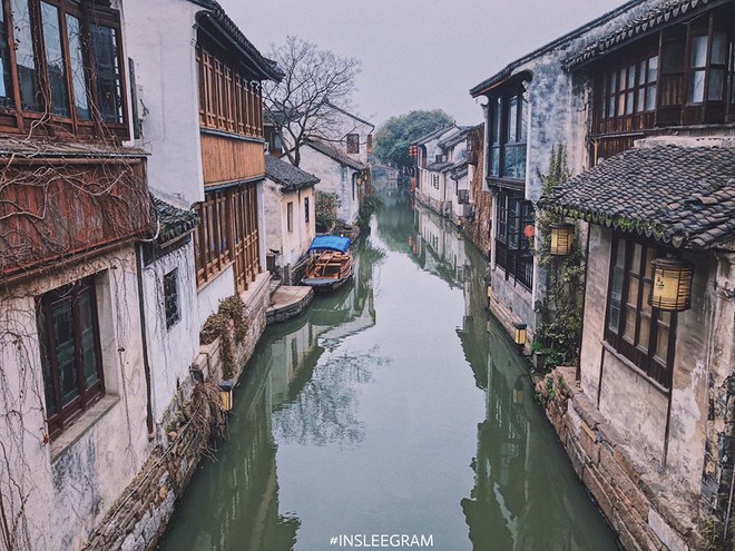 Ngẩn ngơ trước vẻ đẹp thị trấn cổ Châu Trang, nơi được mệnh danh là Venice Phương Đông - Ảnh 2.