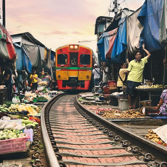 Đã dò ra đường đến khu chợ đường ray độc nhất vô nhị nằm ở ngoại ô Bangkok - Ảnh 11.