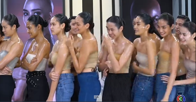 The Face Thailand: Dàn thí sinh nữ đồng loạt thiếu nghị lực khi thấy trai đẹp 6 múi khoe body - Ảnh 19.
