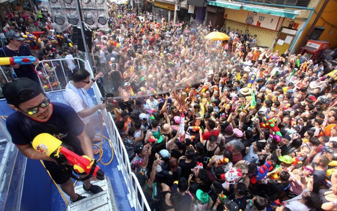 Central World cháy, Songkran mùa này có nguy cơ xịt ở Bangkok vì địa điểm đình đám cuối cùng cũng gặp vấn đề - Ảnh 3.