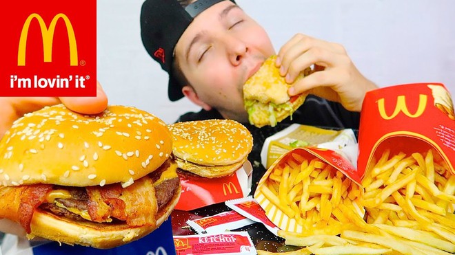 Hack order miễn ph&iacute; 11 b&aacute;nh McDonalds, thanh ni&ecirc;n l&atilde;i gần 2 triệu view d&ugrave; chỉ 500 người sub k&ecirc;nh - Ảnh 1.