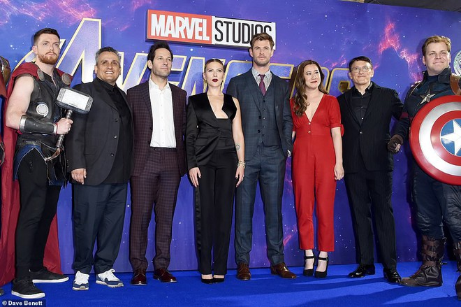 Sự kiện Avengers gây chú ý: Mỹ nhân Scarlett Johansson nơm nớp vì hở quá bạo, liên tục cười tít mắt với Thor - Ảnh 14.