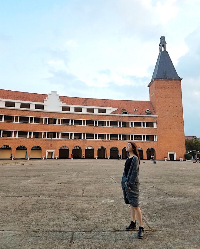 Trường Cao đẳng Sư phạm Đà Lạt thông báo ngưng nhận du khách vào tham quan, giới trẻ lại mất một chỗ check-in thân quen - Ảnh 8.