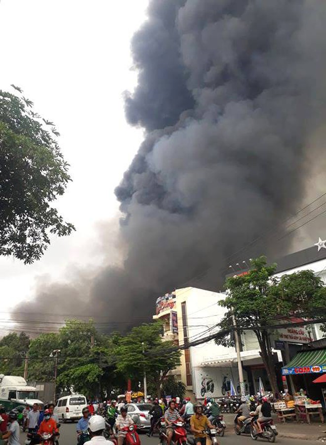 Ch&aacute;y khu c&ocirc;ng nghiệp S&oacute;ng Thần 2, B&igrave;nh Dương