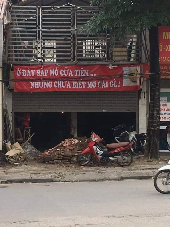 Tấm băng rôn treo trước ngôi nhà khang trang gây tò mò: Ở đây sắp mở cửa tiệm... nhưng chưa biết bán cái gì - Ảnh 3.