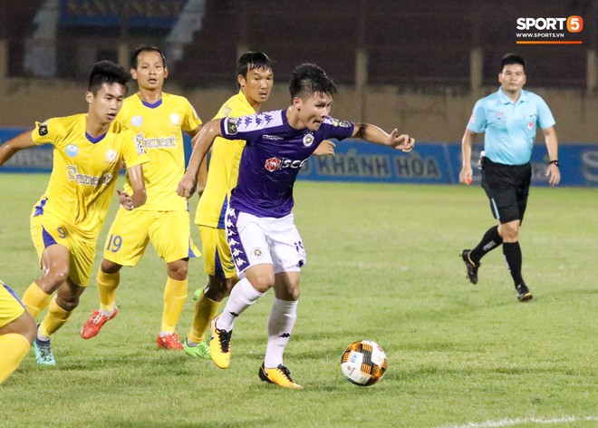 Quang Hải tiếc nuối trong ngày sinh nhật tuổi 22 khi Hà Nội FC bị cầm chân ở V.League - Ảnh 4.