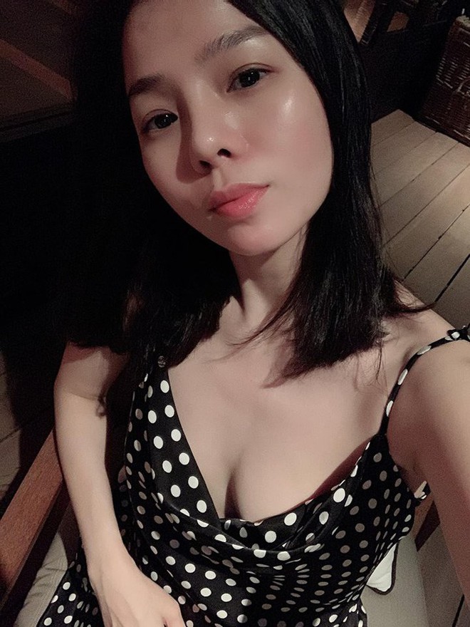 Khi hai chị đẹp cùng tuổi khoe dáng: Lệ Quyên thiêu đốt với đồ bơi sexy, nhưng người này mới thực sự là sốc - Ảnh 3.