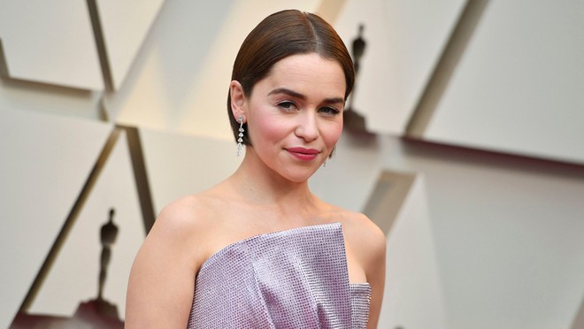 Màn hồi phục kì diệu sau 2 ca mổ não phức tạp của Mẹ Rồng Emilia Clarke - Ảnh 3.