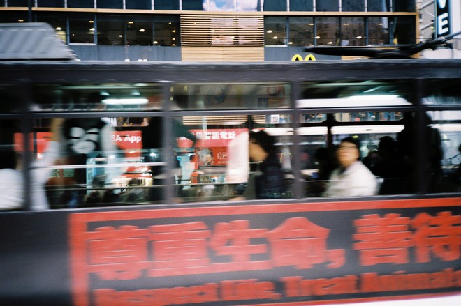 Hong Kong đẹp đến ngỡ ng&#224;ng qua những thước ảnh film của ch&#224;ng trai S&#224;i G&#242;n: Ai m&#224; ngờ những tấm h&#236;nh n&#224;y được chụp v&#224;o năm 2019 kia chứ! - Ảnh 5.