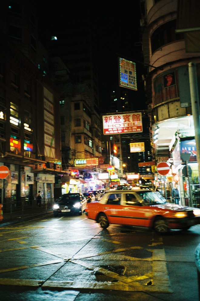 Hong Kong đẹp đến ngỡ ng&#224;ng qua những thước ảnh film của ch&#224;ng trai S&#224;i G&#242;n: Ai m&#224; ngờ những tấm h&#236;nh n&#224;y được chụp v&#224;o năm 2019 kia chứ! - Ảnh 5.