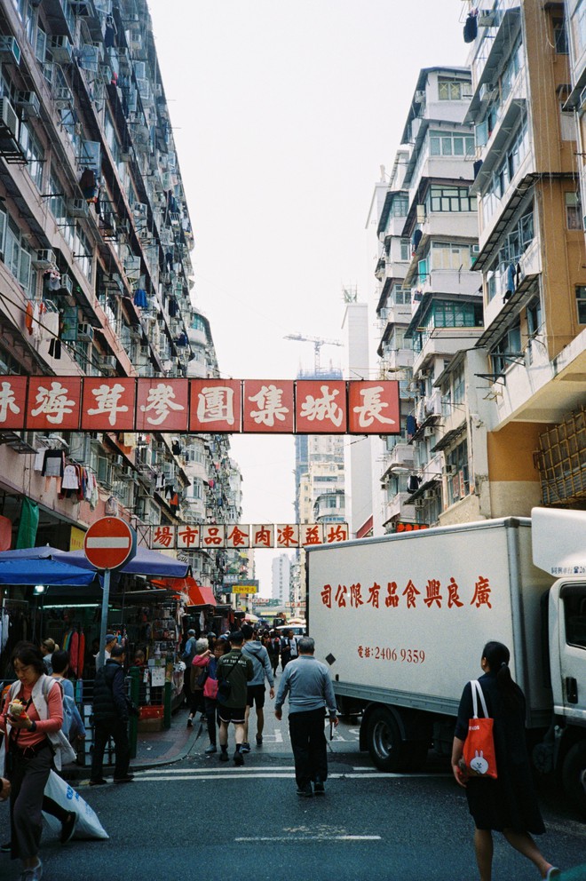 Hong Kong đẹp đến ngỡ ng&#224;ng qua những thước ảnh film của ch&#224;ng trai S&#224;i G&#242;n: Ai m&#224; ngờ những tấm h&#236;nh n&#224;y được chụp v&#224;o năm 2019 kia chứ! - Ảnh 5.