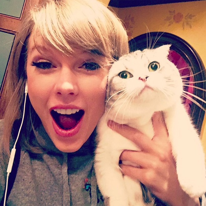 Vai diễn đầu tay chọn ngay hoàng thượng, Taylor Swift quả là con sen chính hiệu - Ảnh 2.