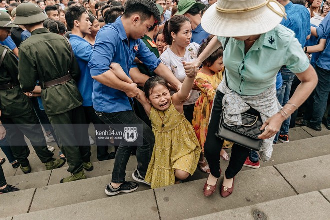 Nhìn lại những khoảnh khắc ấn tượng 2 ngày chính hội ở đền Hùng dịp giỗ Tổ Hùng Vương 2019 - Ảnh 11.