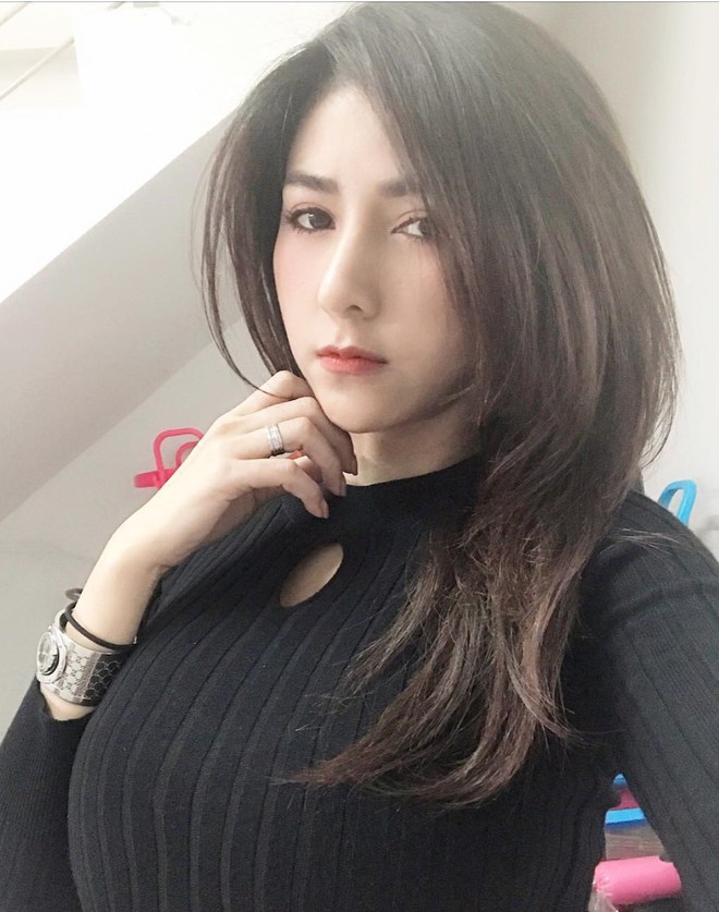 Bị quay lén khi đang bán nộm, cô nàng xinh như hot girl nhận về hàng trăm ngàn lượt follow - Ảnh 3.