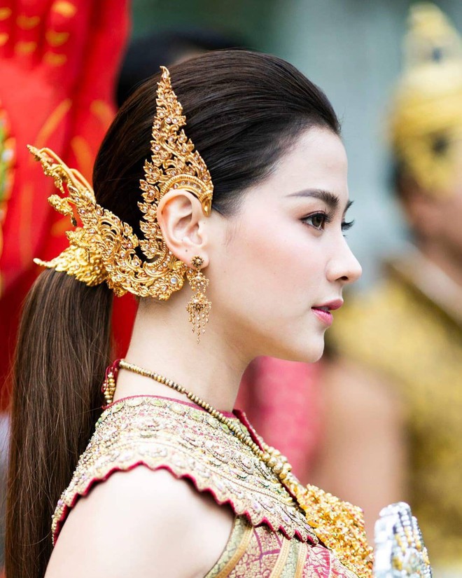 Dàn mỹ nhân đẹp nhất Tbiz hóa nữ thần tại Songkran 2019: Nữ chính Friend zone đỉnh cao nhưng có bằng 5 sao nữ này? - Ảnh 3.