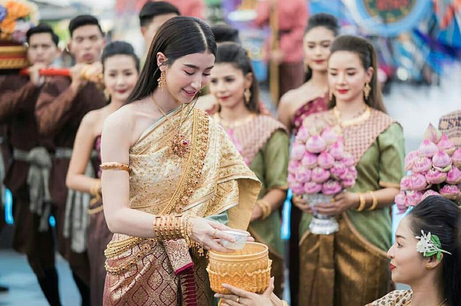 Dàn mỹ nhân đẹp nhất Tbiz hóa nữ thần tại Songkran 2019: Nữ chính Friend zone đỉnh cao nhưng có bằng 5 sao nữ này? - Ảnh 23.