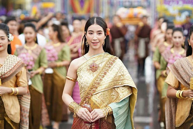 Dàn mỹ nhân đẹp nhất Tbiz hóa nữ thần tại Songkran 2019: Nữ chính Friend zone đỉnh cao nhưng có bằng 5 sao nữ này? - Ảnh 24.