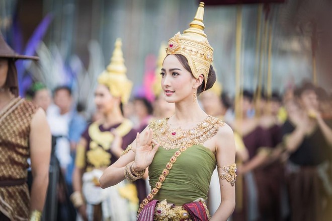Dàn mỹ nhân đẹp nhất Tbiz hóa nữ thần tại Songkran 2019: Nữ chính Friend zone đỉnh cao nhưng có bằng 5 sao nữ này? - Ảnh 17.