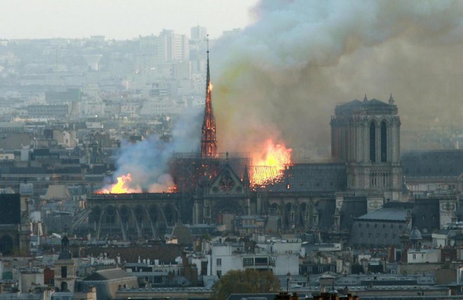 Mới 1 năm trước, Nhà thờ Đức Bà Paris từng bị liệt vào danh sách những kiến trúc đang lâm nguy và sắp thành đống đổ nát - Ảnh 5.