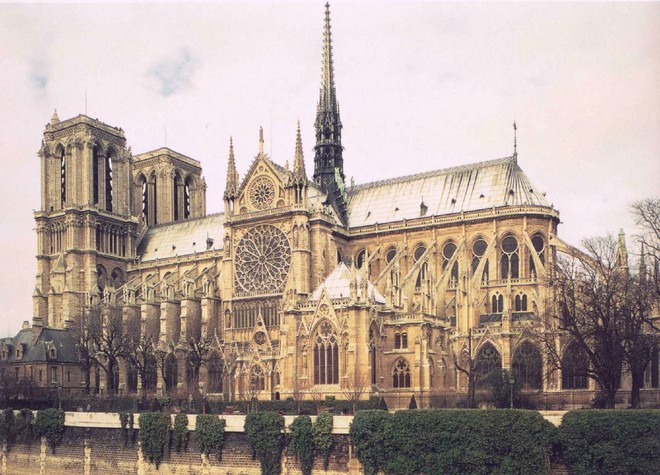 Ngoài việc 850 năm tuổi, Nhà thờ Đức Bà Paris còn chứa nhiều sự thật khiến toàn thế giới phải xót xa - Ảnh 3.