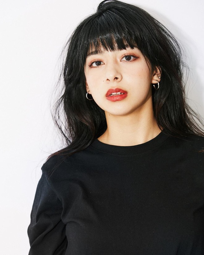 G&aacute;i đẹp Nhật Bản khiến fan BLACKPINK đứng h&igrave;nh mất 5s v&igrave; nhận nhầm l&agrave; Lisa - Ảnh 5.