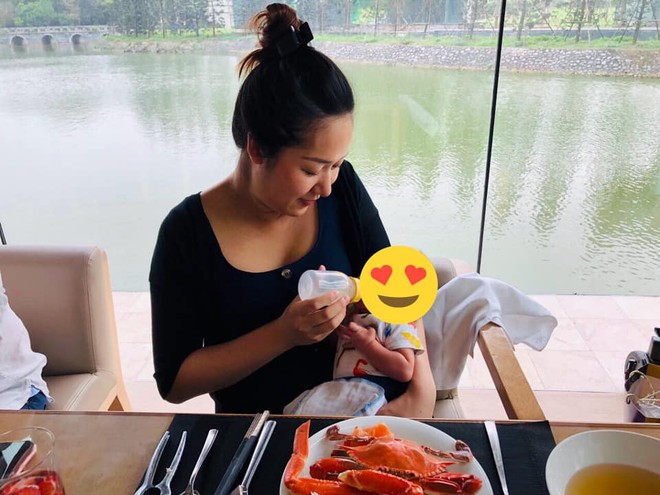 Vừa bế con vừa chia sẻ quan điểm về chuyện c&oacute; n&ecirc;n lấy chồng sớm, Ng&ocirc; Phương Lan được hội chị em ủng hộ - Ảnh 1.