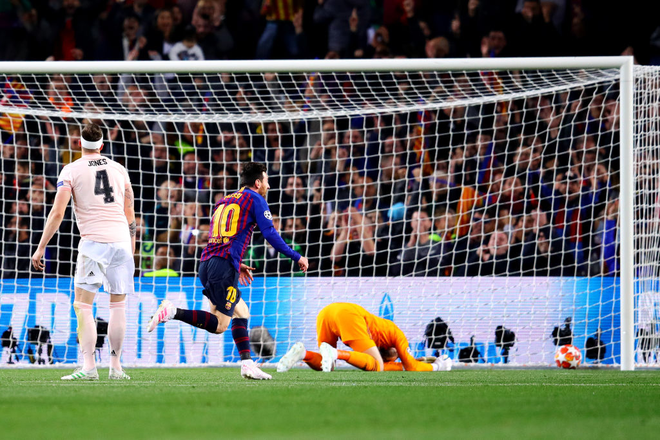 CĐV l&ocirc;i thảm họa Karius ra so s&aacute;nh với De Gea, khuy&ecirc;n Real đừng mua thủ th&agrave;nh của MU - Ảnh 2.