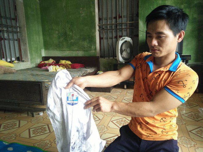 Nữ sinh bị lột đồ, đ&aacute;nh hội đồng ở Hưng Y&ecirc;n vẫn hoảng loạn, chưa thể đi học trở lại - Ảnh 1.
