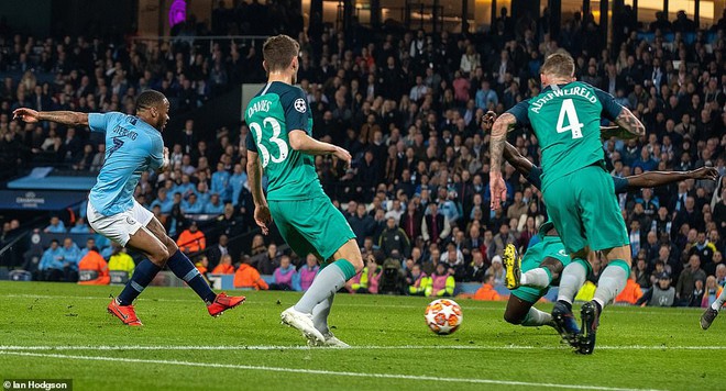 Dàn sao Man City sau thất bại nghiệt ngã nhất lịch sử Champions League: người chết lặng, người gục khóc đau đớn - Ảnh 1.