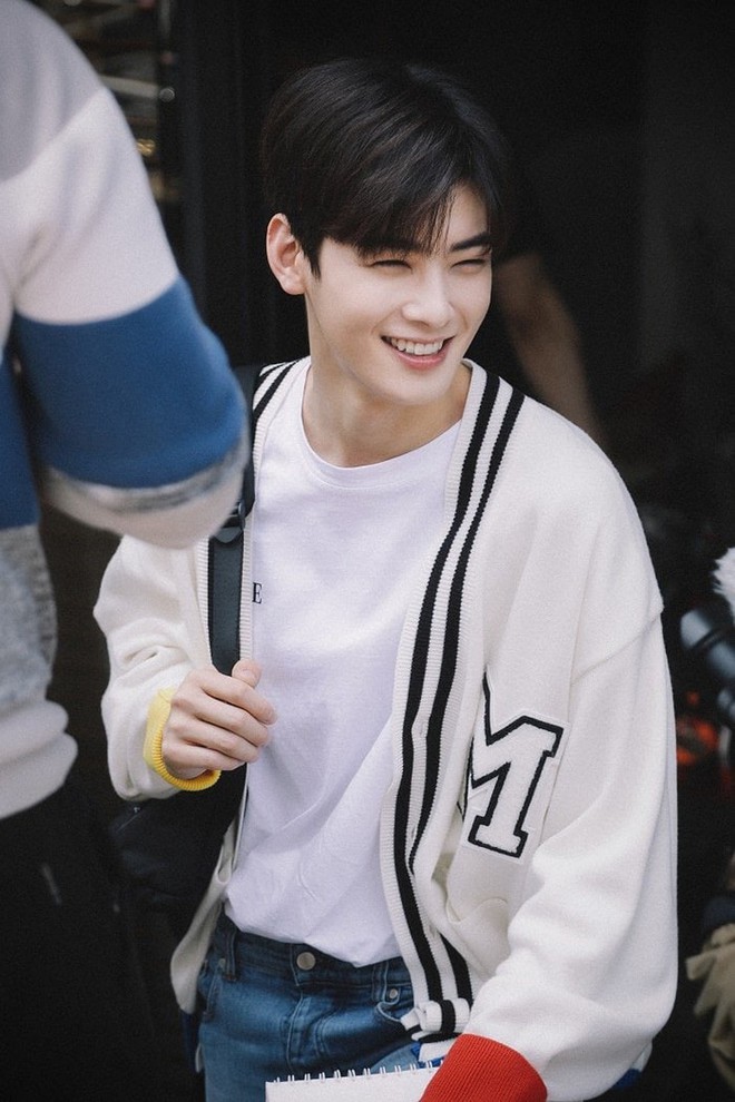 Tưởng chỉ làm Idol nhưng hóa ra Cha Eun Woo còn là một diễn viên hài cực giỏi đấy! - Ảnh 1.