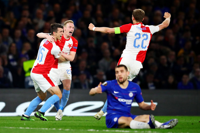 Chelsea thắng trong sợ hãi, hú vía vào bán kết Europa League - Ảnh 4.