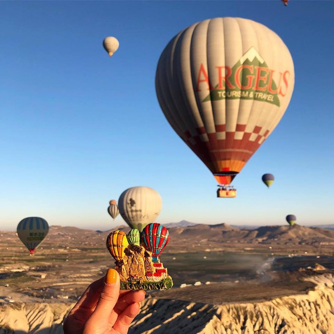 Loạt trải nghiệm cực đã của cô bạn người Việt tại Cappadocia (Thổ Nhĩ Kì): Ngủ trong hang, bay cùng khinh khí cầu, lái xe jeep qua thung lũng - Ảnh 2.