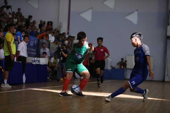 Đánh bại cựu vương, đại học Tôn Đức Thắng lần đầu vô địch VUG Futsal - Ảnh 1.