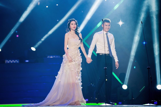 Thủy Ti&ecirc;n lộ th&acirc;n h&igrave;nh mảnh mai gầy g&ograve; hơn b&igrave;nh thường trong loạt ảnh chưa qua chỉnh sửa - Ảnh 4.
