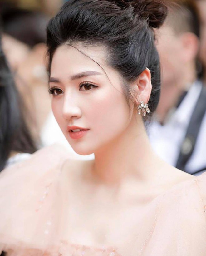 &Aacute; hậu T&uacute; Anh b&iacute; mật tổ chức sinh nhật cho &ocirc;ng x&atilde; thiếu gia k&eacute;m 1 tuổi nhưng cuối c&ugrave;ng vẫn bị lộ tẩy - Ảnh 6.