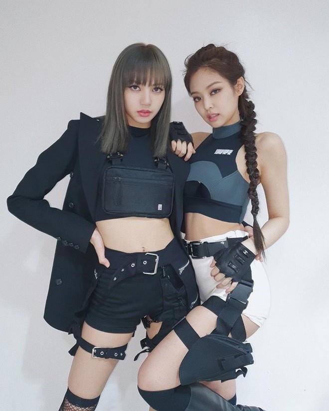 Chỉ với v&agrave;i gi&acirc;y song kiếm hợp b&iacute;ch trong Kill This Love, v&igrave; đ&acirc;u fan tin rằng nếu đ&aacute;nh lẻ, Jennie v&agrave; Lisa sẽ tạo n&ecirc;n c&uacute; nổ lớn? - Ảnh 8.