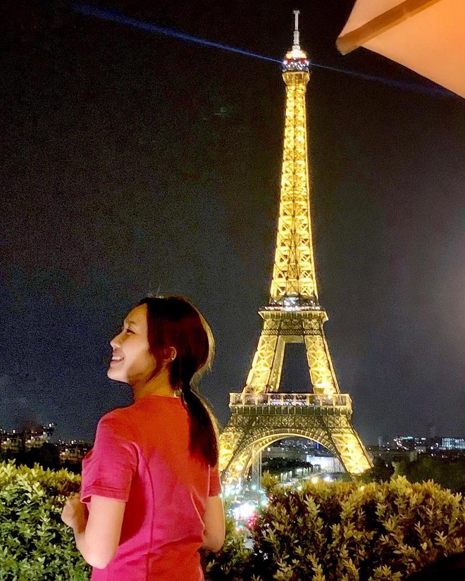 Vừa đăng ảnh check-in tại tháp Eiffel, người hâm mộ đã vội nhắc Diệu Nhi vì cô có thể mắc phải luật nghiêm trọng này - Ảnh 4.