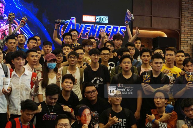 Nhiệt độ mùa hè cũng không nóng bằng không khí buổi ra mắt siêu bom tấn Avengers: Endgame chiều 24/4 - Ảnh 13.