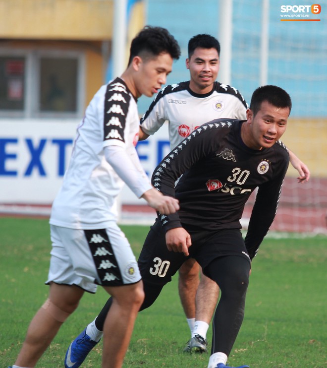 Trong ng&agrave;y sinh nhật, Đ&igrave;nh Trọng nhận mu&ocirc;n ng&agrave;n y&ecirc;u thương từ mọi người trừ... đ&agrave;n anh Văn C&ocirc;ng - Ảnh 7.