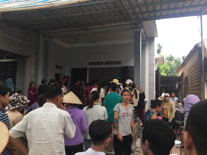Tiết lộ về nghi phạm s&aacute;t hại b&eacute; trai 8 tuổi ở H&agrave; Nội: Bị thần kinh gần 10 năm, từng ch&eacute;m vợ su&yacute;t chết - Ảnh 3.