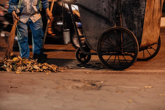 Sự ra đi của nữ công nhân môi trường và nỗi ám ảnh người ở lại: Những phận đời phu rác bám đường phố Hà Nội mưu sinh - Ảnh 7.