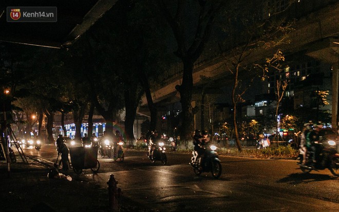Sự ra đi của nữ công nhân môi trường và nỗi ám ảnh người ở lại: Những phận đời phu rác bám đường phố Hà Nội mưu sinh - Ảnh 5.