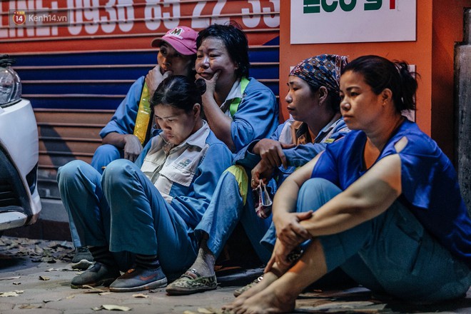 Sự ra đi của nữ công nhân môi trường và nỗi ám ảnh người ở lại: Những phận đời phu rác bám đường phố Hà Nội mưu sinh - Ảnh 13.